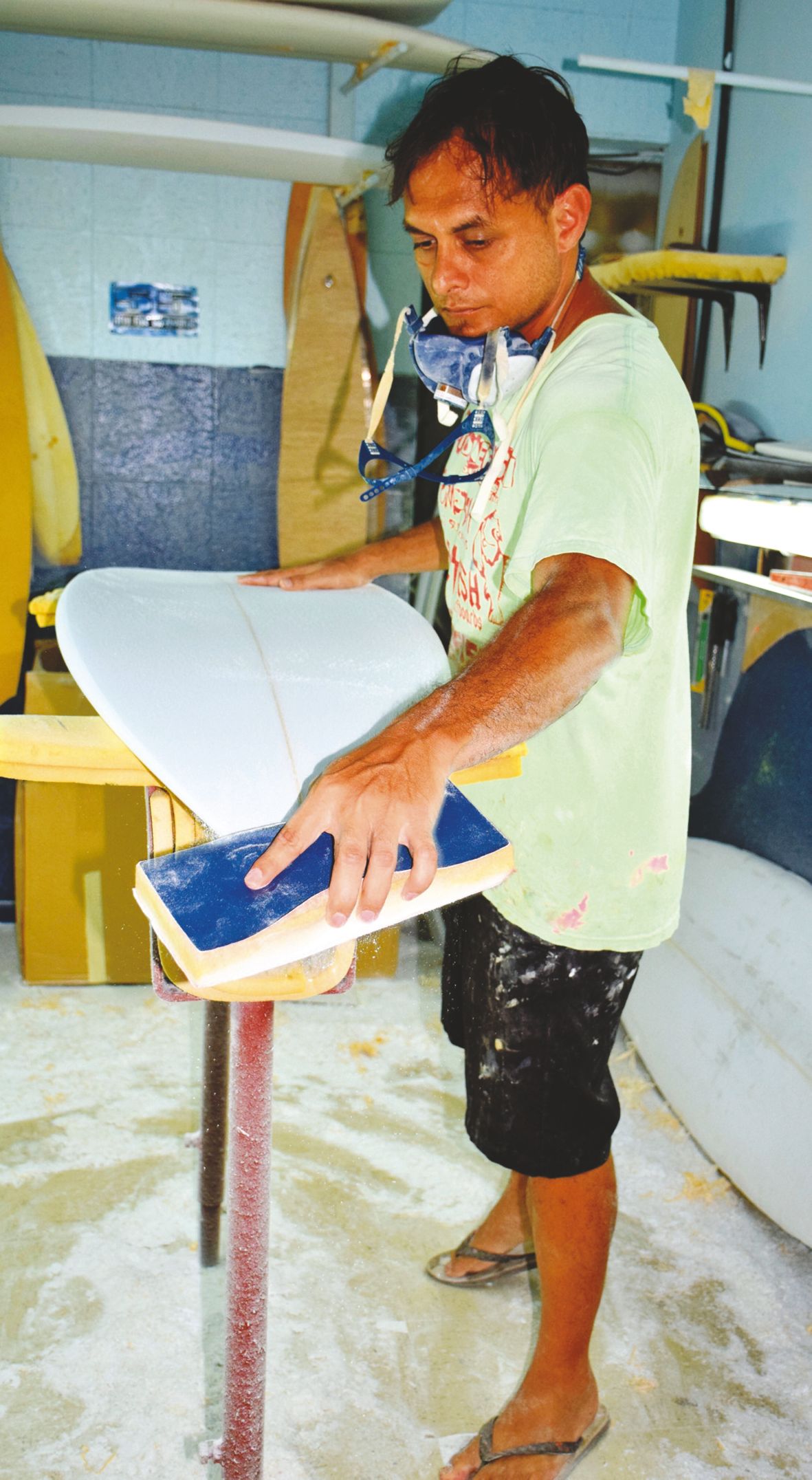 Heinui Brosious, gérant  de Stonefish Surfboards.