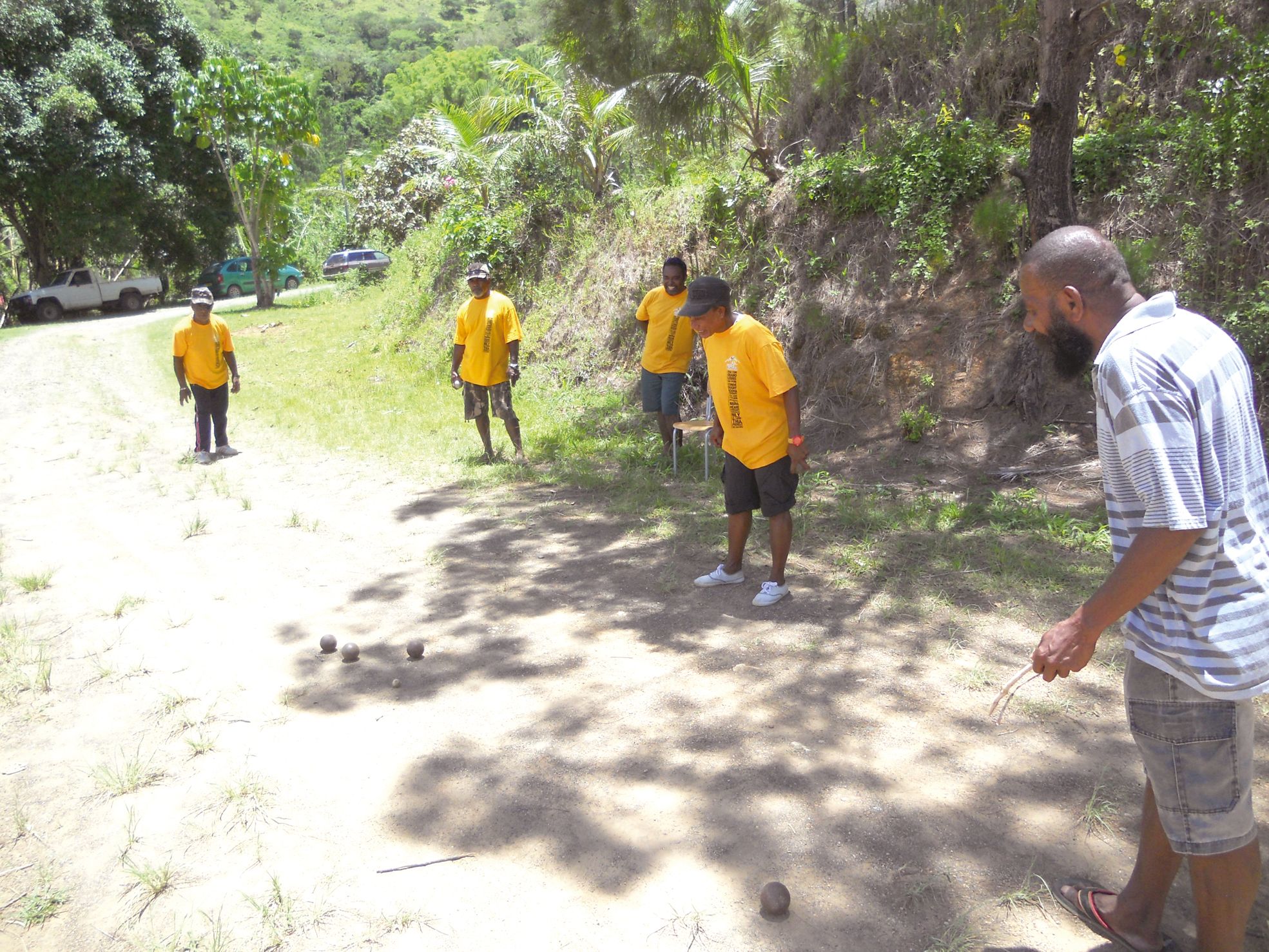 Samedi, pour les jeux 2016, des tournois de volley-ball,  de football à 7 et de pétanque sont organisés.