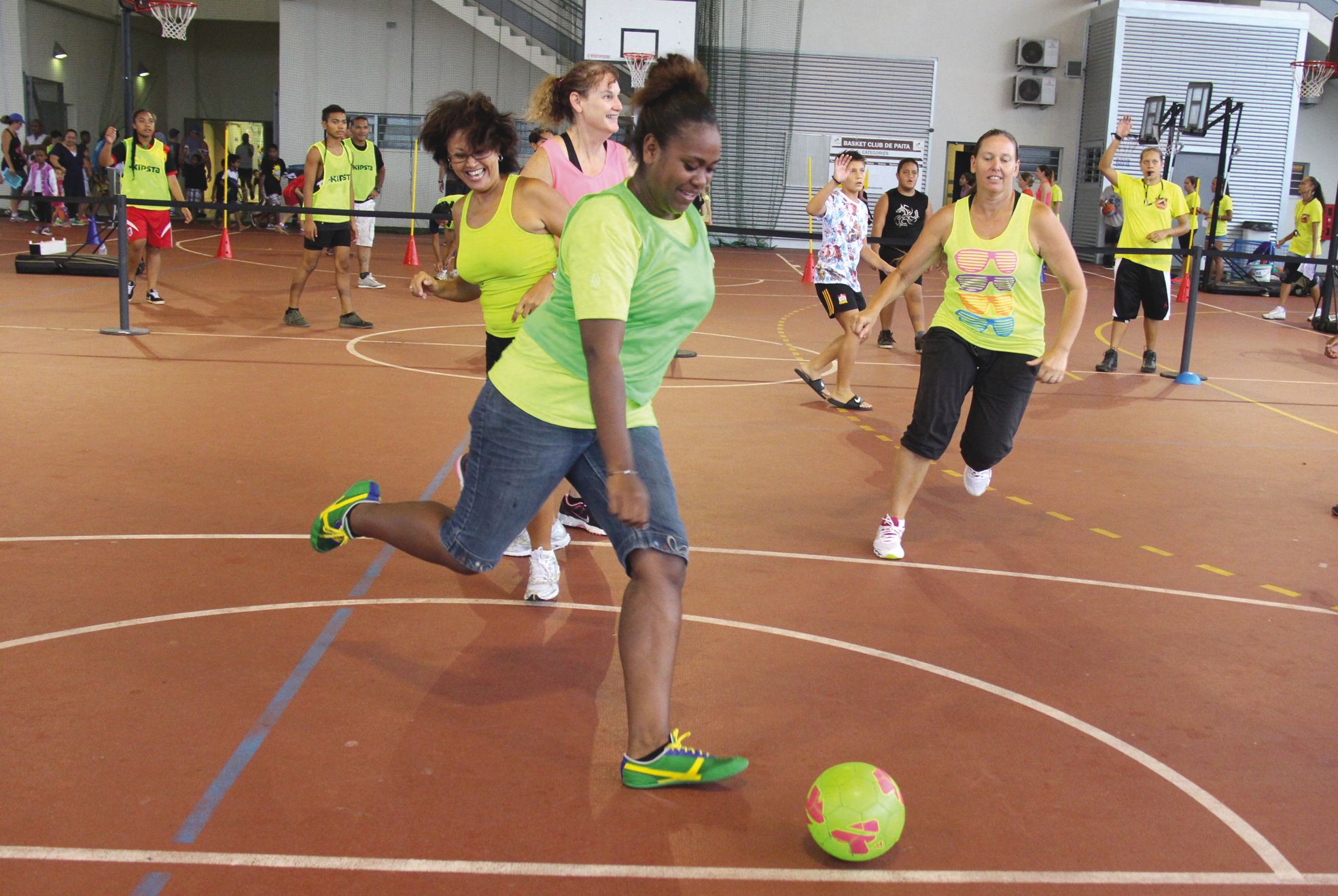 Le grand tournoi a réuni 500 participants, au sein de 125 équipes, dans une ambiance bon enfant. Les quatre meilleures ont eu droit à un podium. Les autres, à un lot de consolation.