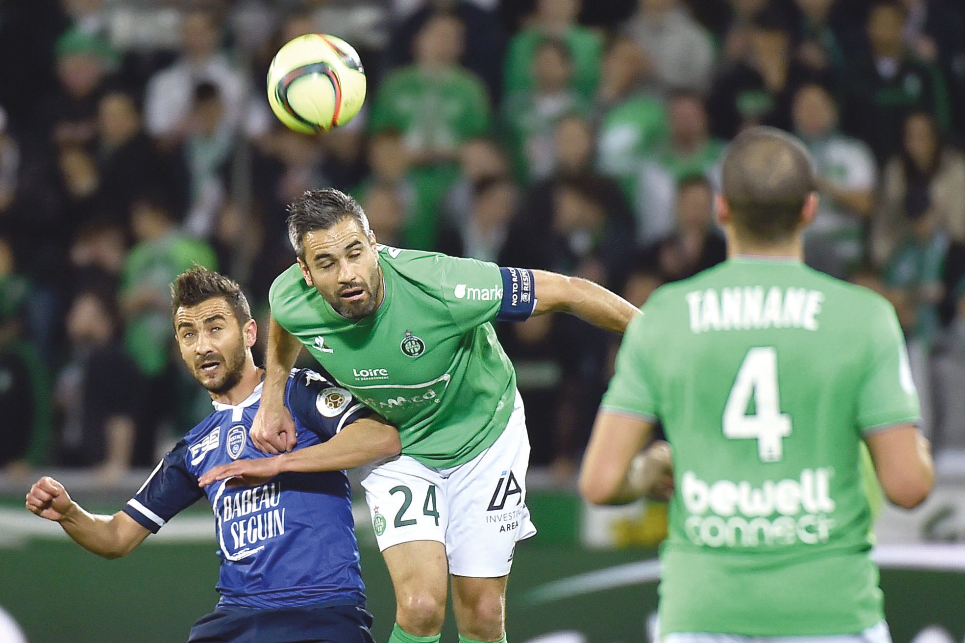 Saint-Etienne, hier. En battant la lanterne rouge troyenne (1-0), les Stéphanois (en vert), provisoirement sixièmes du classement peuvent à nouveau rêver d'Europe.