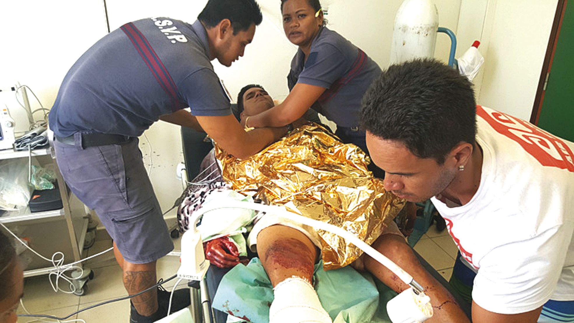 Hôpital de Papeete, mardi. Teva Tokoragi a subi une intervention chirurgicale mardi matin et ne gardera  probablement aucun handicap de sa mésaventure. 