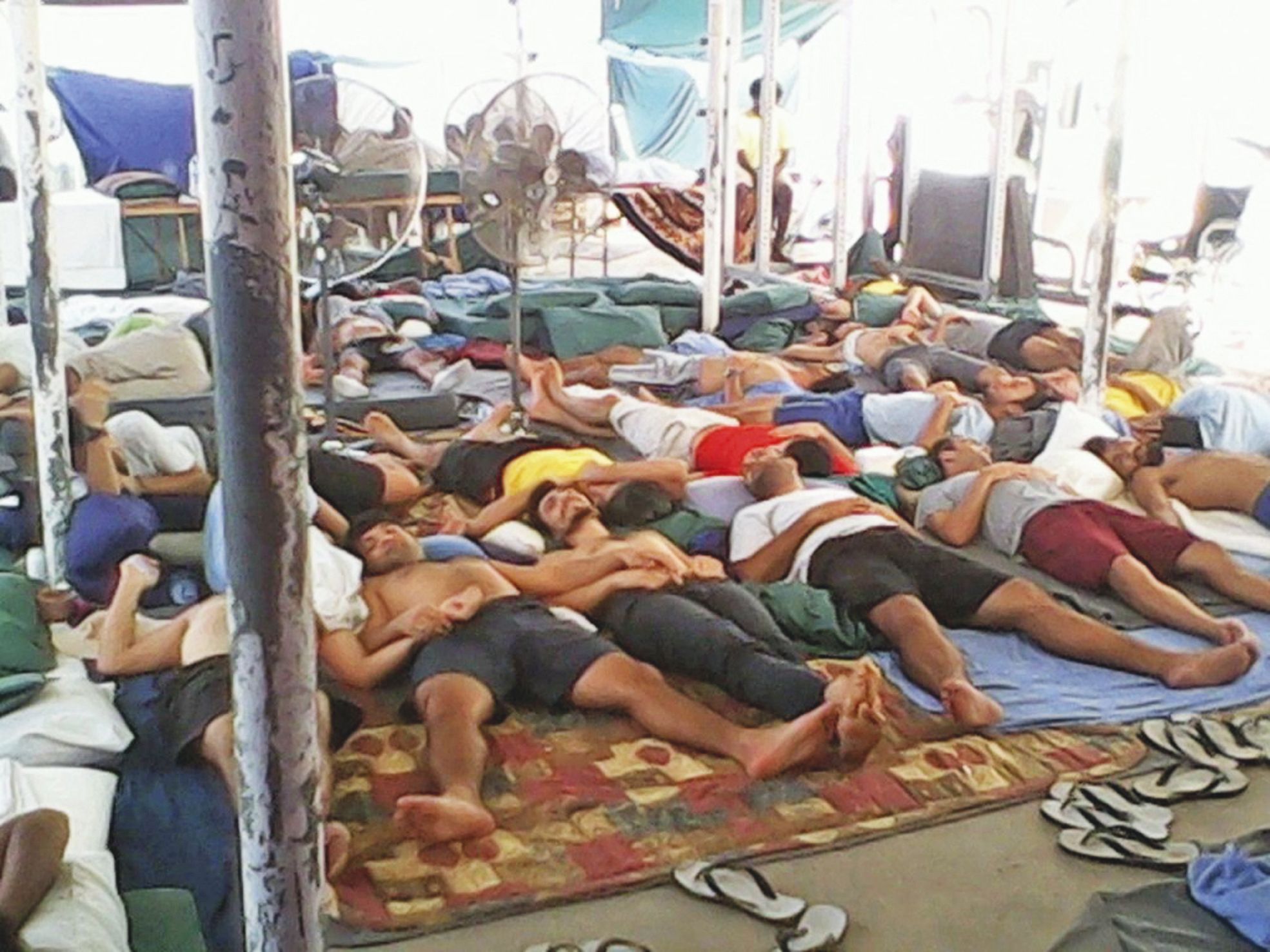 Manus, janvier 2015. Des migrants en grève de la faim pour dénoncer leur détention et leurs conditions de vie.