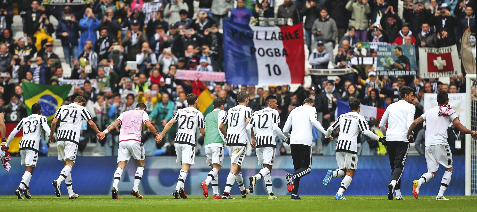 Turin, hier. La Juventus a fêté devant son public son cinquième titre consécutif de champion d'Italie en battant tranquillement le promu Carpi 2 à 0. Paul Pogba était à l'honneur.