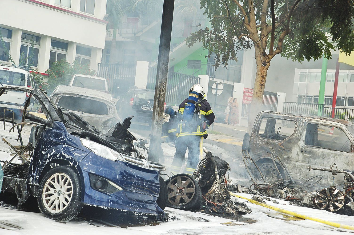 Il ne reste rien de la voiturette à l'origine de l'incendie.  Vendue neuve fin 2013, elle n'avait a priori aucun problème.