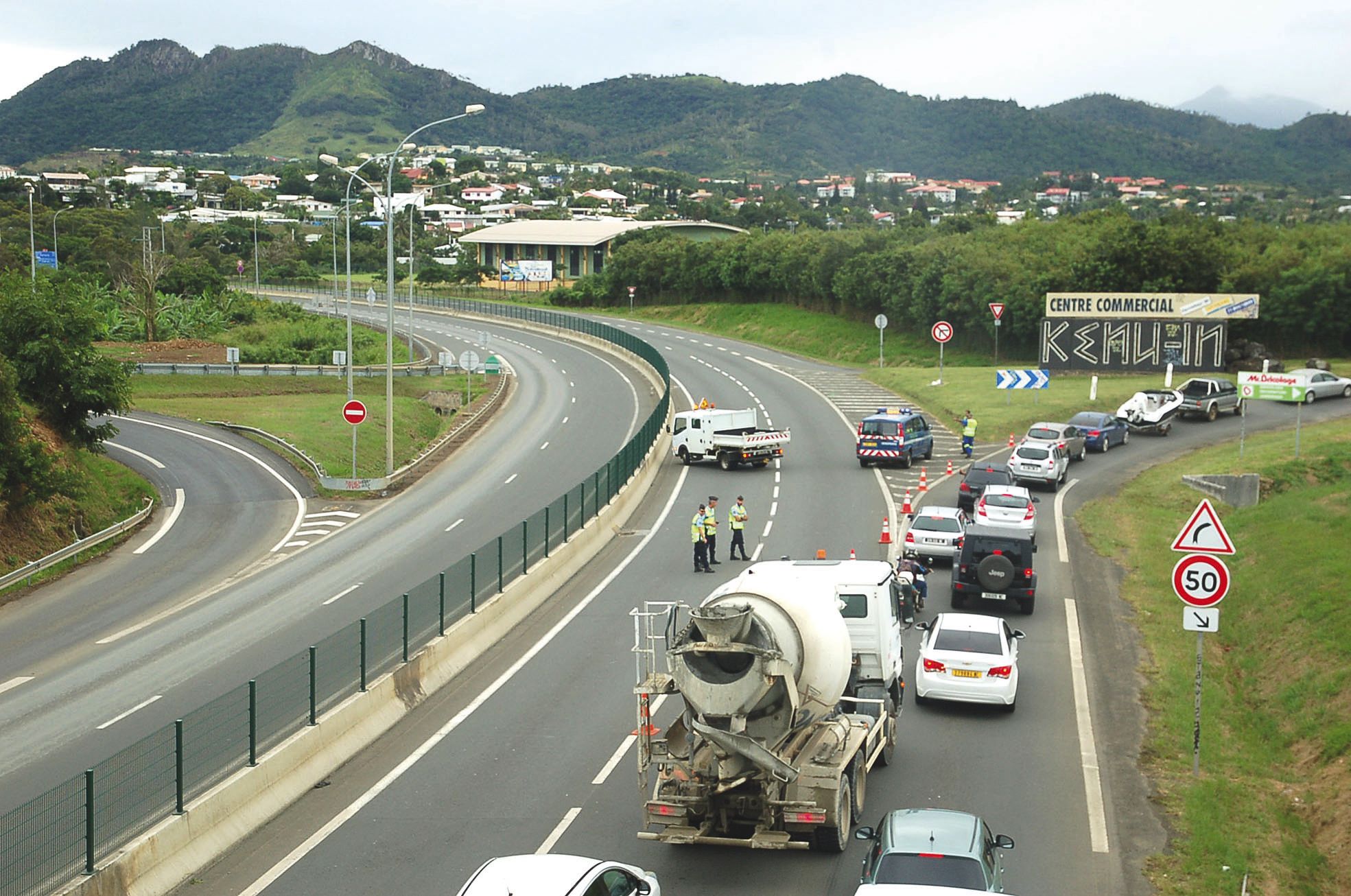 Une matinée noire pour les automobilistes ayant emprunté l'axe  dans les deux sens.