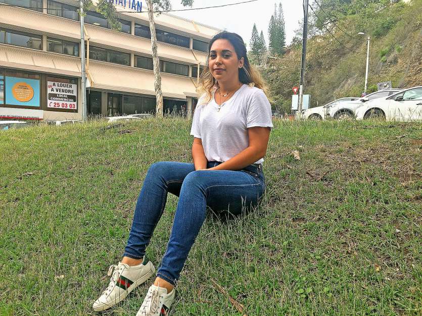 Iman a 18 ans et n’a pour l’instant pas la possibilité d’intégrer le corps électoral des provinciales.  Une « injustice » à ses yeux. Photo J.-F.G.