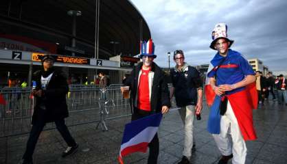 Malgré les fouilles et les palpations, les supporteurs des Bleus veulent 