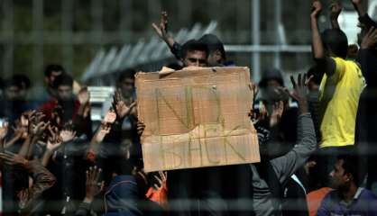 Le prochain retour de migrants vers la Turquie reporté à vendredi sur demande grecque (responsable turc)