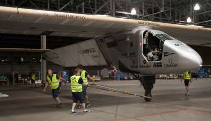 Solar Impulse 2 reprend son tour du monde après 300 jours d'escale