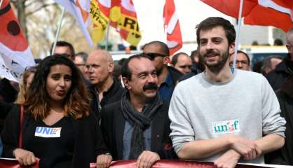 Loi travail: Valls reçoit les jeunes pour tenter de contenir la contestation