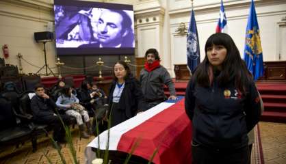 Le Chili rend hommage à Pablo Neruda qui retrouve sa sépulture