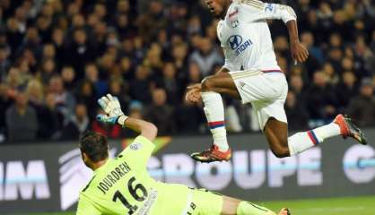 Ligue 1: Lyon surclasse Montpellier grâce à Cornet et grimpe à la 2e place