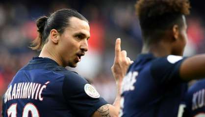 Ligue 1: Paris se console, Saint-Etienne enchaîne