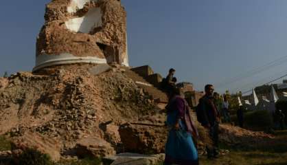 Un an après, le Népal rend hommage aux 9.000 victimes du séisme