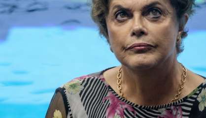 Brésil: la présidente Rousseff perd du terrain avant le vote sur sa destitution