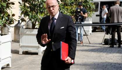 Cazeneuve et Cosse au camp de Grande-Synthe où l'Etat reprend la main