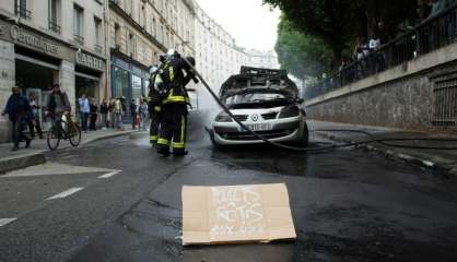 Voiture de police incendiée: une cinquième personne en garde à vue