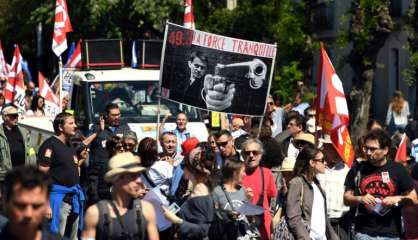 Loi travail: les opposants maintiennent la pression 