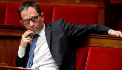 Benoît Hamon et Christian Paul (PS) écartent le vote d'une motion de censure de droite