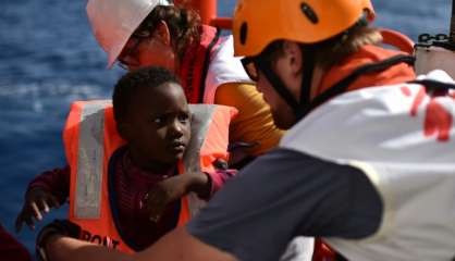 Au secours des migrants en Méditerranée, l'Aquarius fait le plein