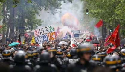 Loi travail: 14.000 manifestants à Paris selon la police, 100.000 selon la CGT