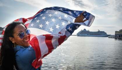 Cuba: cris de joie à l'arrivée de la première croisière américaine depuis un demi-siècle à La Havane