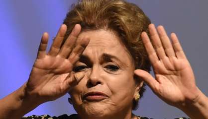 Dilma Rousseff, l'ex-guerillera au bord du précipice