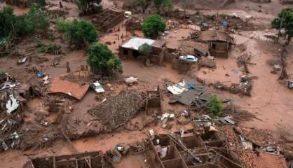 Rupture d'un barrage minier: le Brésil réclame 43 milliards de dollars à BHP et Vale