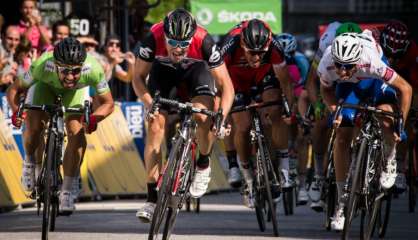 Tour de France: Bouhanni opéré à une main et forfait