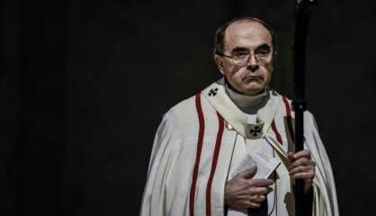 Pédophilie: le cardinal Barbarin entendu par la police pour non-dénonciation