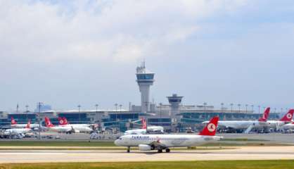 Turquie: Deux explosions et des coups de feu entendus à l'aéroport international Atatürk, plusieurs blessés