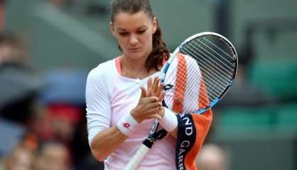 Roland-Garros: la pluie continue, des joueuses tempêtent