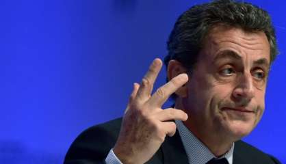 Loi travail: Sarkozy juge 