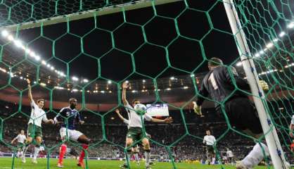 Euro-2016: l'Irlande, un collectif qui veut oublier la main d'Henry