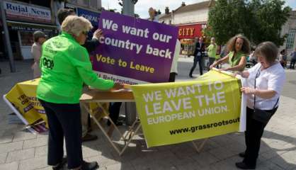 Brexit: à la veille du référendum, ultimes efforts pour convaincre les indécis