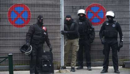 Belgique: 2 hommes inculpés d'activités terroristes après de nouvelles perquisitions 