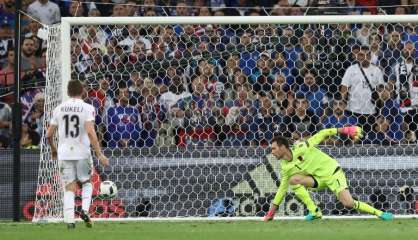 Euro-2016: la France première qualifiée pour les 8e de finale