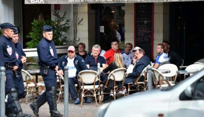 Euro-2016: à Lille, les supporters déjà en quête de bière, redoutent des affrontements