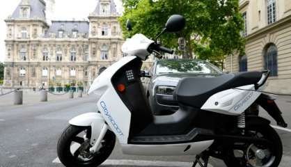 Les scooters électriques en libre service à Paris dès mardi