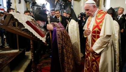 Le pape en Arménie évoque une nouvelle fois le 