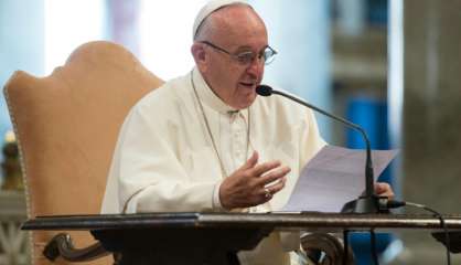 Pédophilie: le pape accroît la pression sur les évêques 