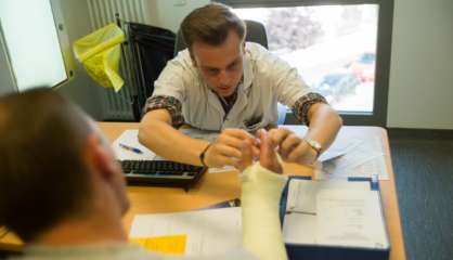 Médecins: le sort de la consultation à 25 euros en suspens


