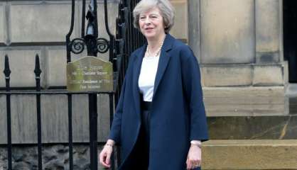 Royaume-Uni: Theresa May à Berlin et Paris cette semaine 