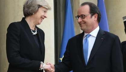 Brexit: Hollande d'accord pour laisser le temps à May de 