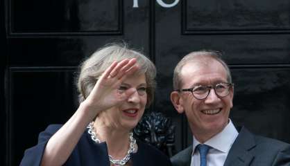 Royaume-Uni: Theresa May dans le vif du sujet à Downing Street 