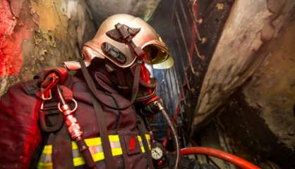 Incendie dans le Sud-ouest: un pompier tué, trois en urgence absolue