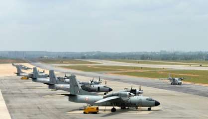 Inde: un avion militaire disparaît avec 29 personnes à bord