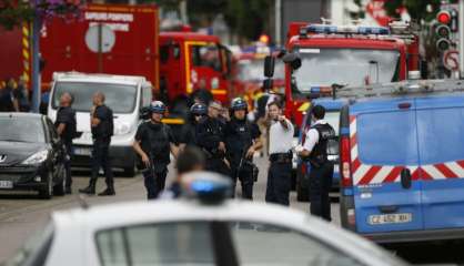 Saint-Etienne-du-Rouvray: deux gardes à vue toujours en cours, une garde à vue levée 