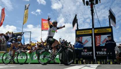 Tour de France: Cavendish remporte la 1e étape et endosse le maillot jaune