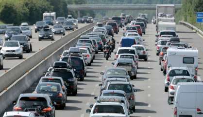 Premier chassé croisé de l'été: 560 km de bouchons à la mi-journée